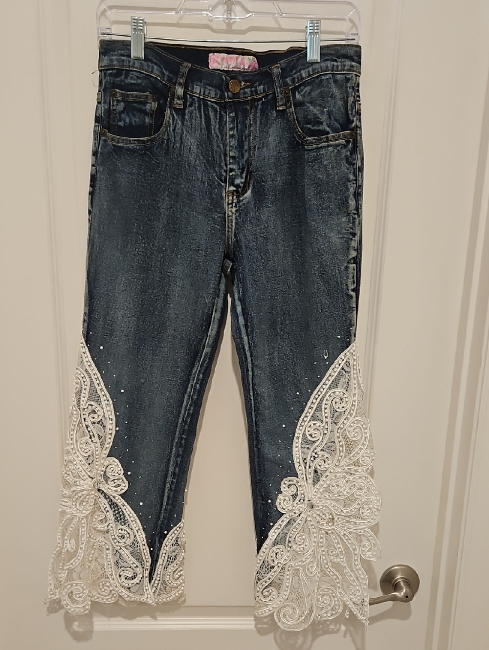 Vtg Y2K Sassy Thai Embellished Lace Applique Crop Jean Sz 6
